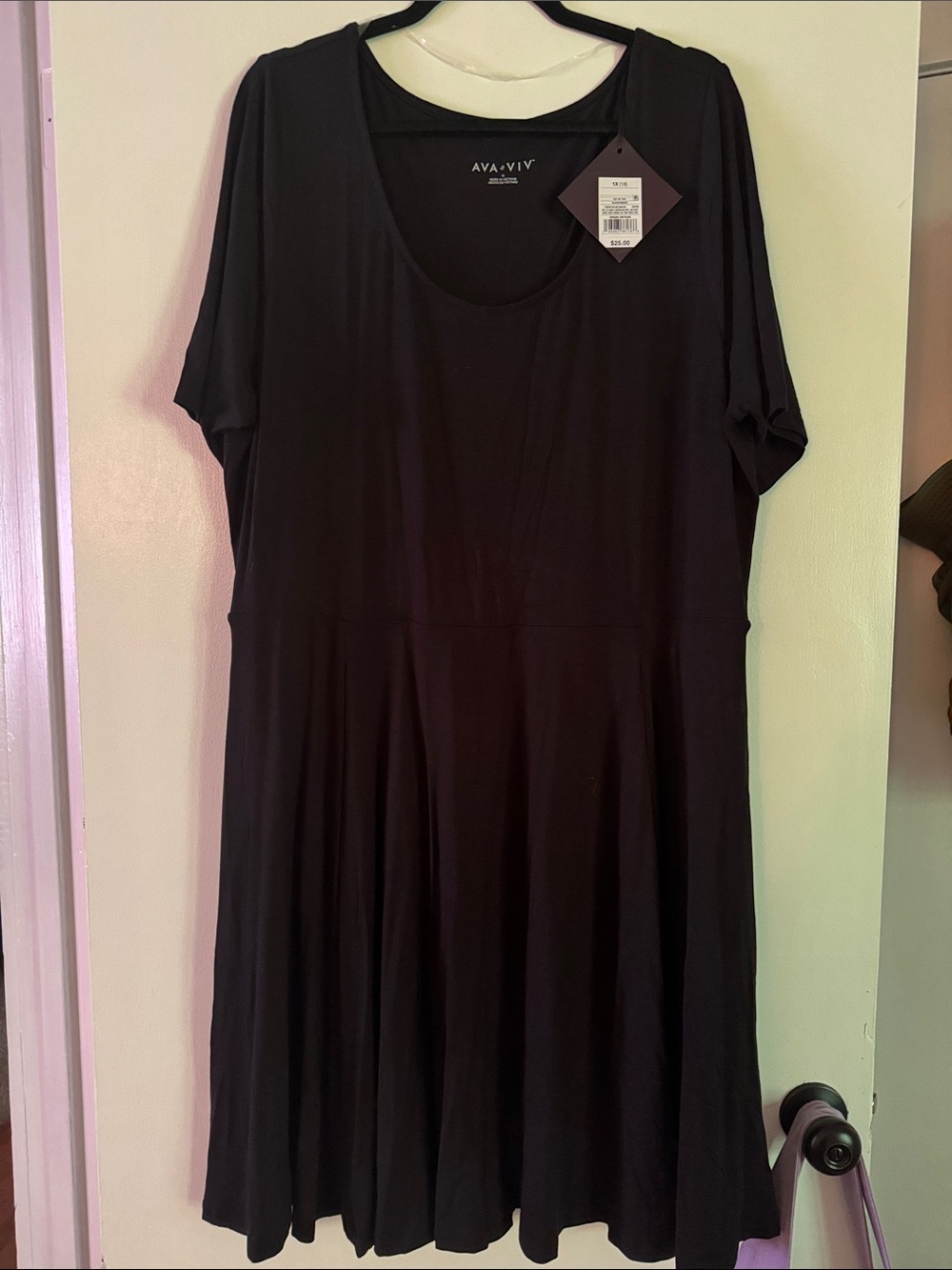 Ava & Viv Black Scoop-Neck Fit & Flare Tunic Dress